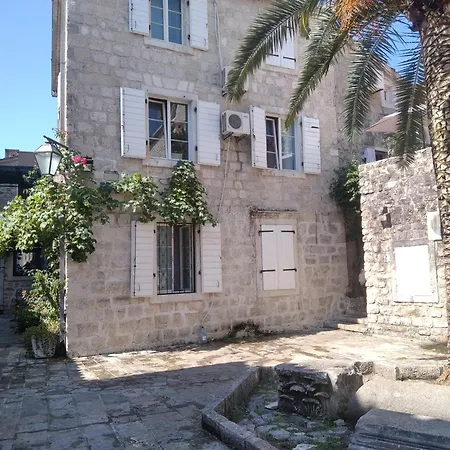 Michel بيت شباب *